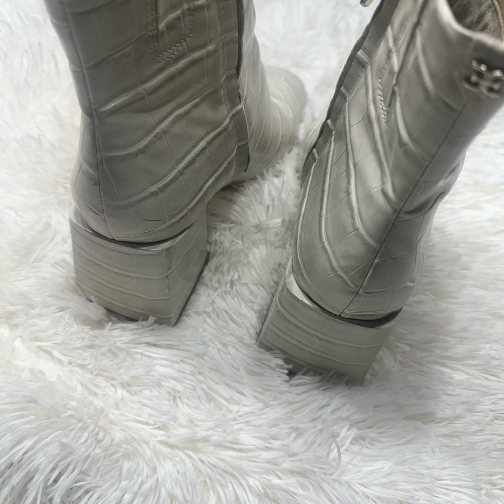 Sam Edelman Ivory Croc-Embossed Block Heel Boots – Size 8 - Picture 9 of 14